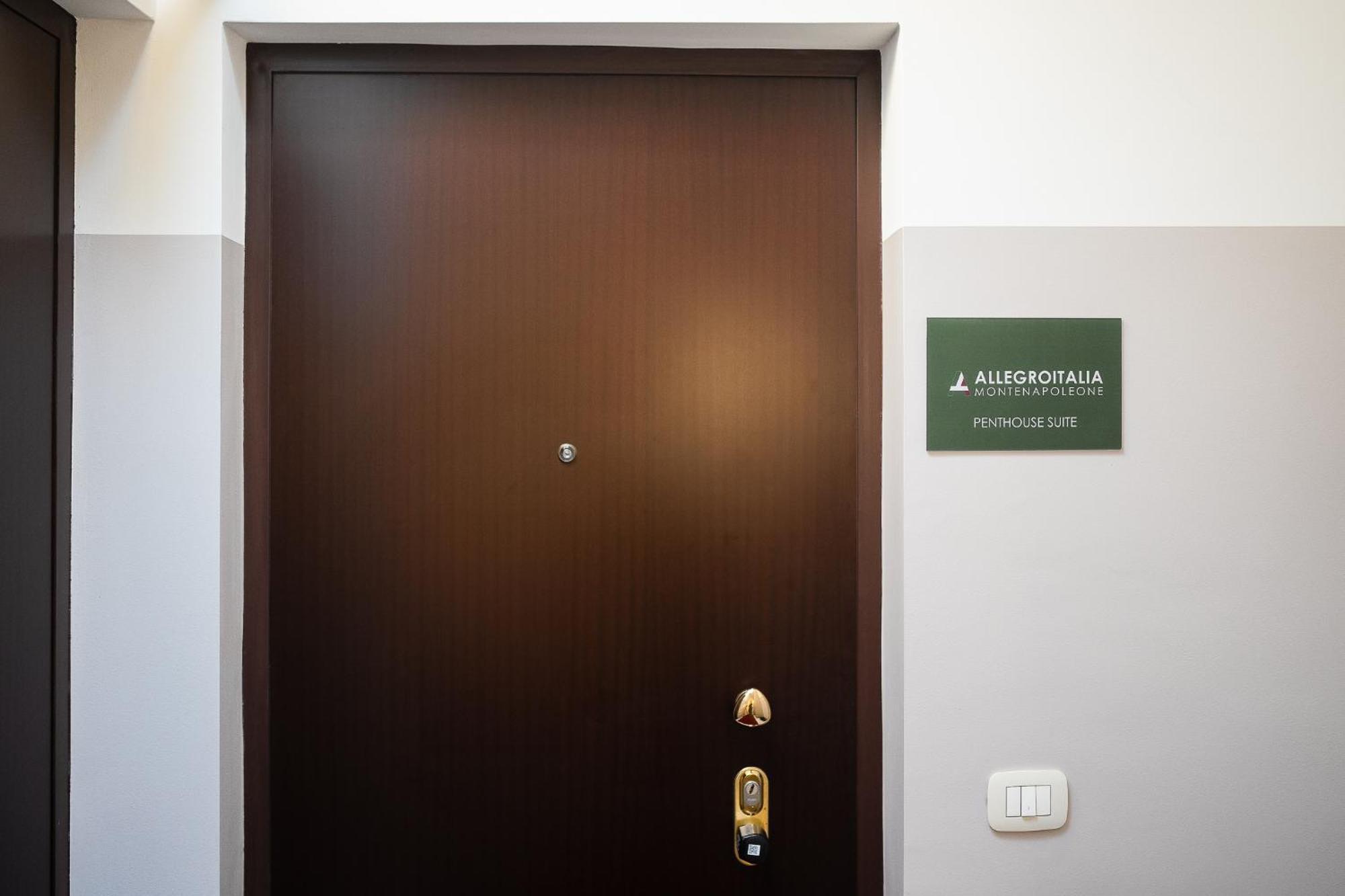 Allegroitalia Penthouse Montenapoleone Milán Exteriér fotografie