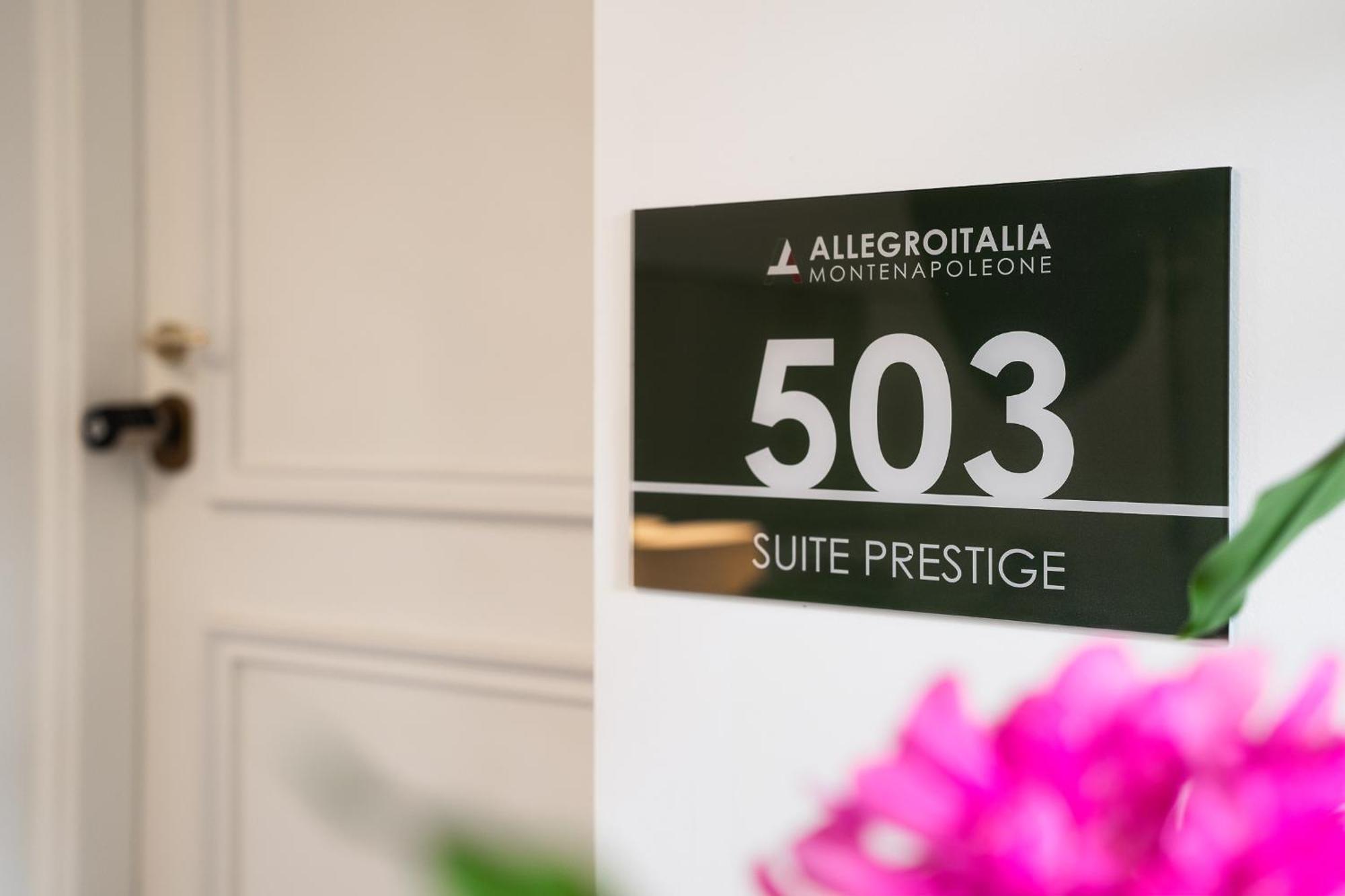 Allegroitalia Penthouse Montenapoleone Milán Exteriér fotografie