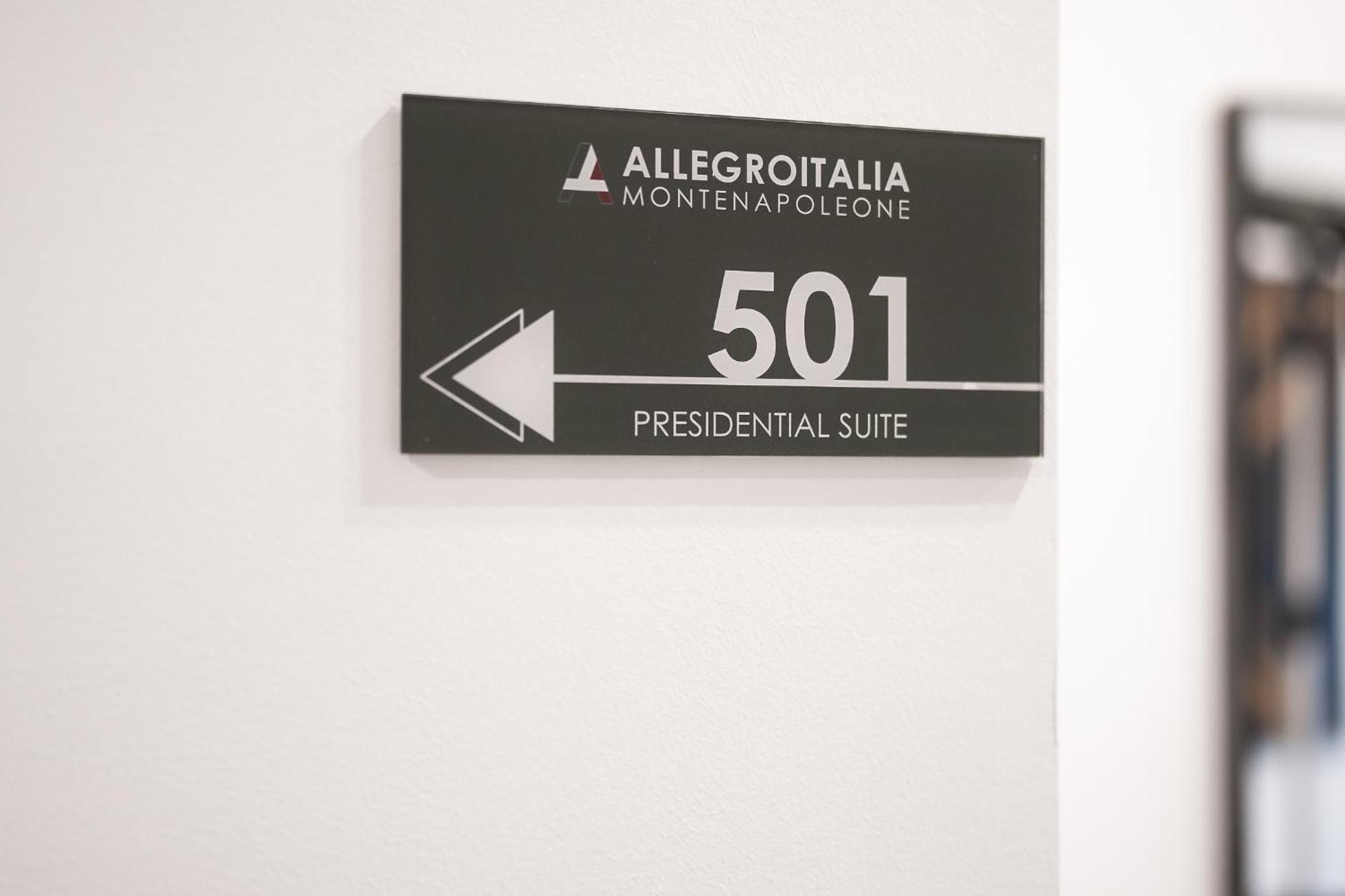 Allegroitalia Penthouse Montenapoleone Milán Exteriér fotografie